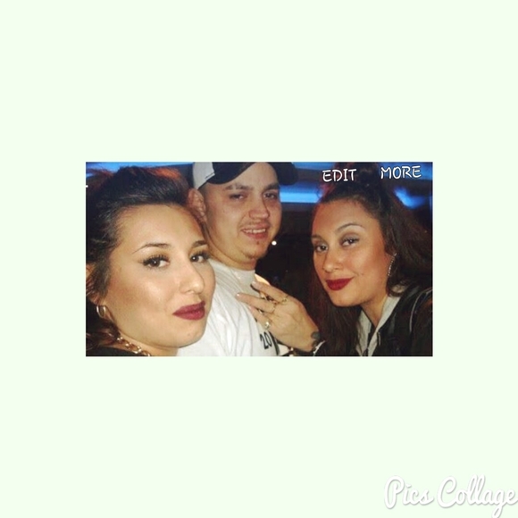 Meet your Posher, Rianna - Picture 1 of 1